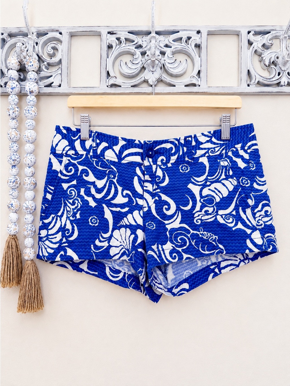 Lilly Pulitzer The Walsh Short Blue & White Print Shorts Size 8